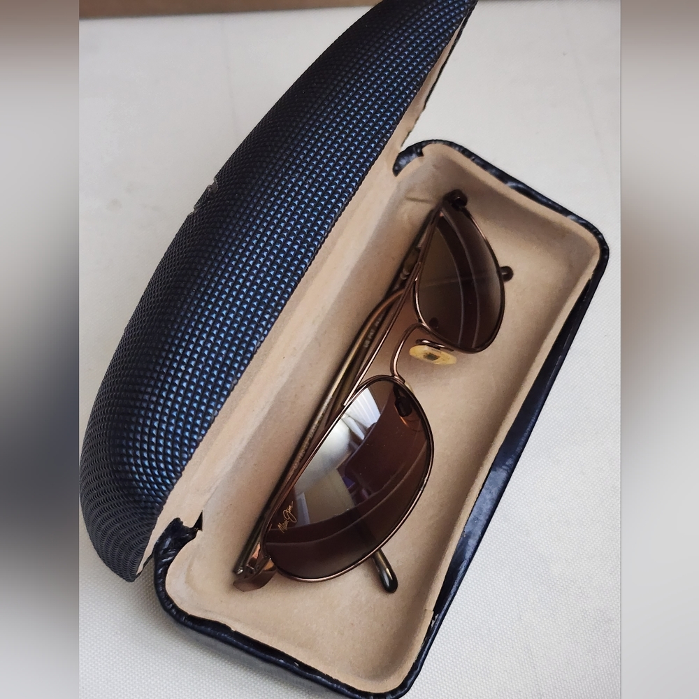 Maui Jim Men's Sunglasses and Case